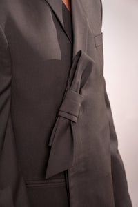 The ARRIVÉ Signature Suit